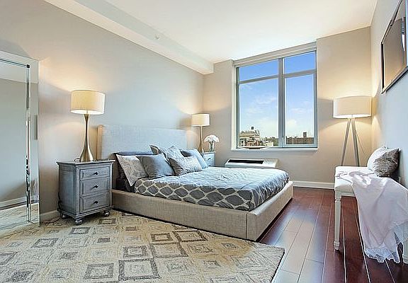 4th image of 81 Fleet Pl APT 8D