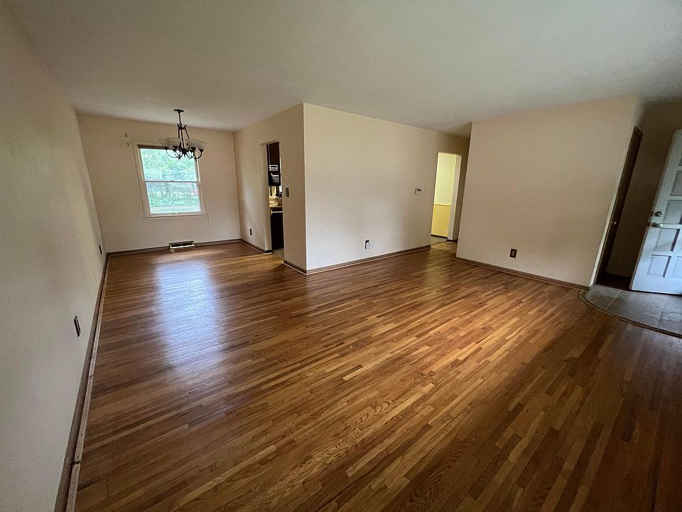 1st image of 2286 Southwood Dr