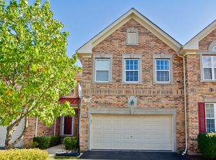 1271 Christine Ct, Vernon Hills, IL