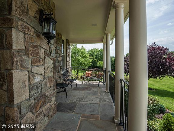 4th image of 39717 Golden Springs Ct