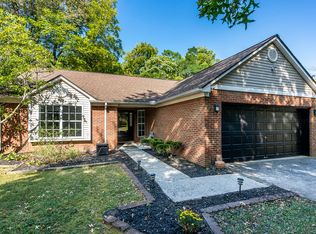 825 Ridgebrook Rd, Lexington, KY 40509