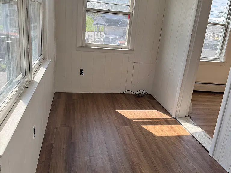 754 Roosevelt Ave #2 — Photo 5