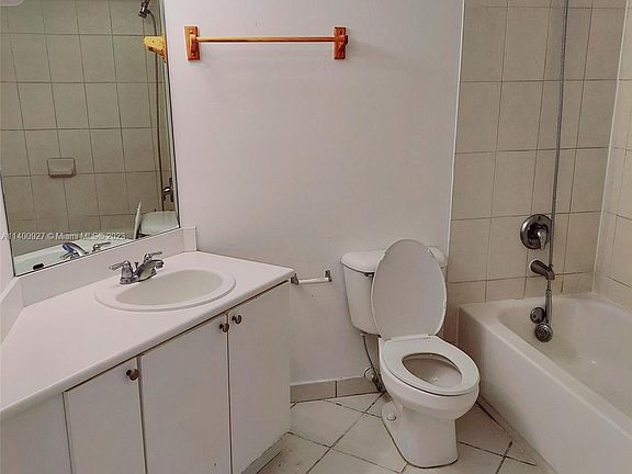5th image of 17622 NW 25th Ave APT 301