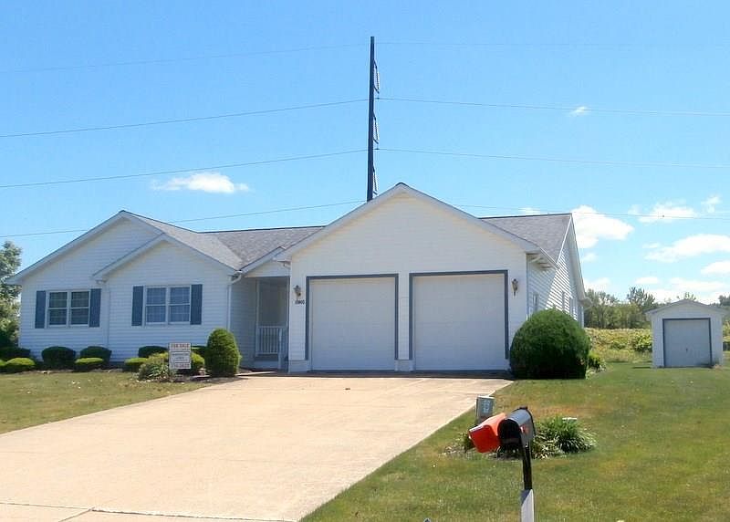 1st image of 10905 Village Cir S