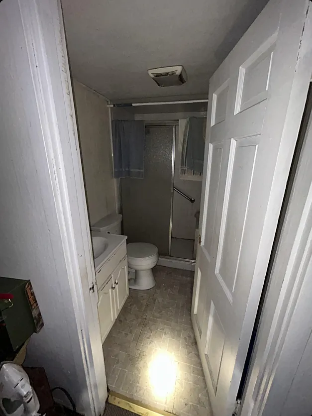 3 bed, 698 sqft, $945 — Photo 4