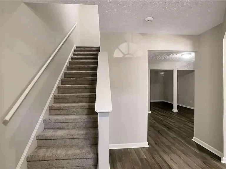 3833 Waldrop Ln — Photo 3