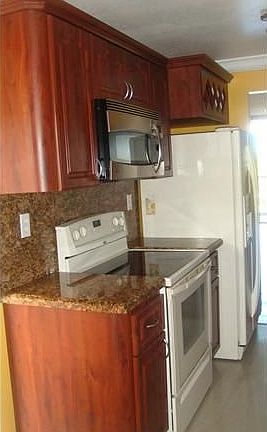 5th image of 3161 NW 47th Ter APT 401