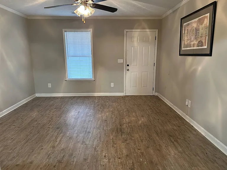 842 Bedford Bay Trl — Photo 4