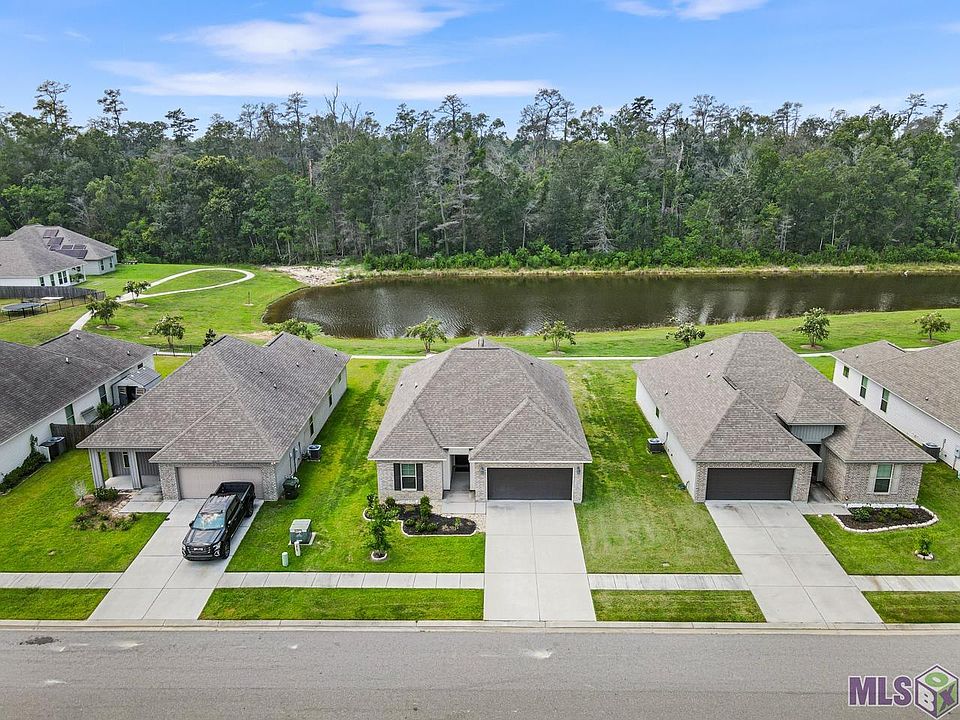 1st image of 18081 Terraceside Dr