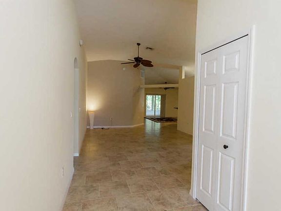 4th image of 113 Skyflower Cir