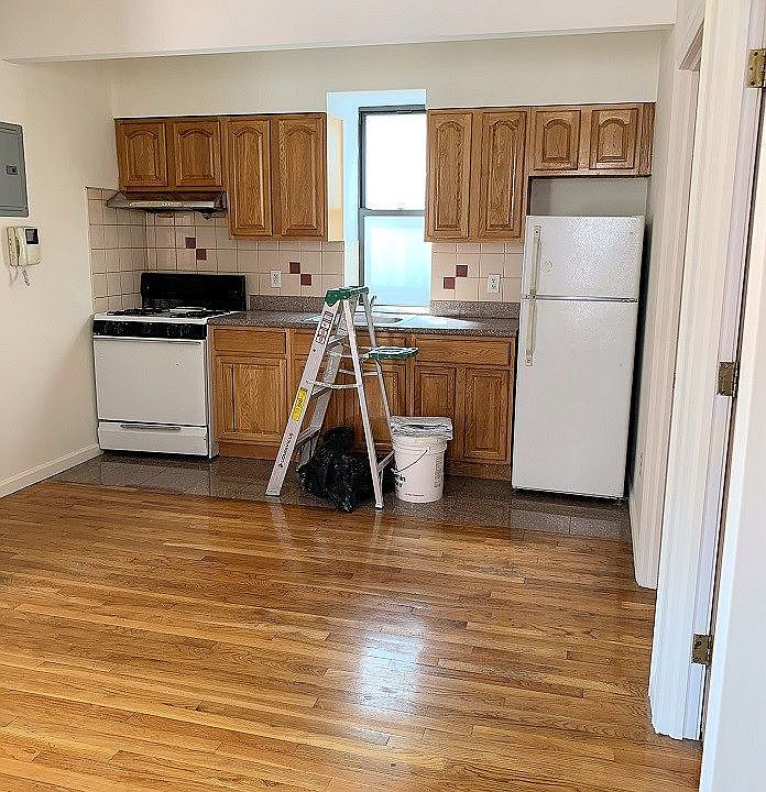 1st image of 41 Orchard St #5