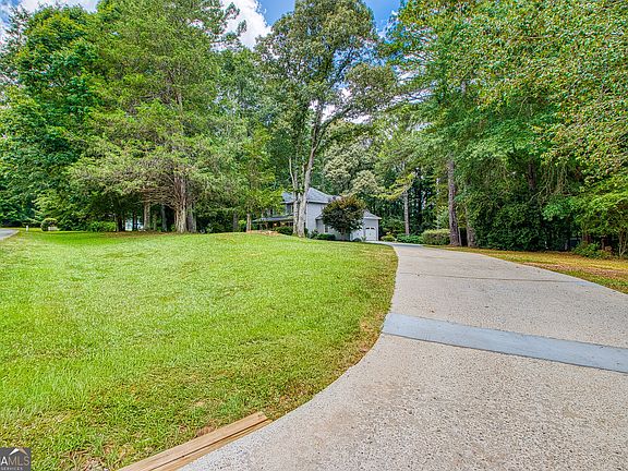 4th image of 130 Rosemont Trce