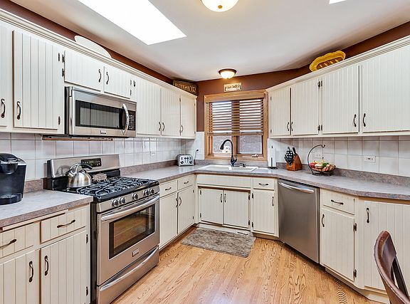 5th image of 8582 Tullamore Dr