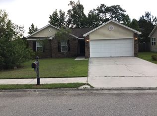 8 Concordia Dr, Savannah, GA 31419