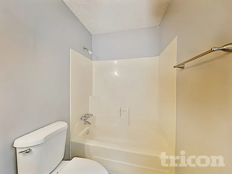 3341 Goldenchain Dr — Photo 35