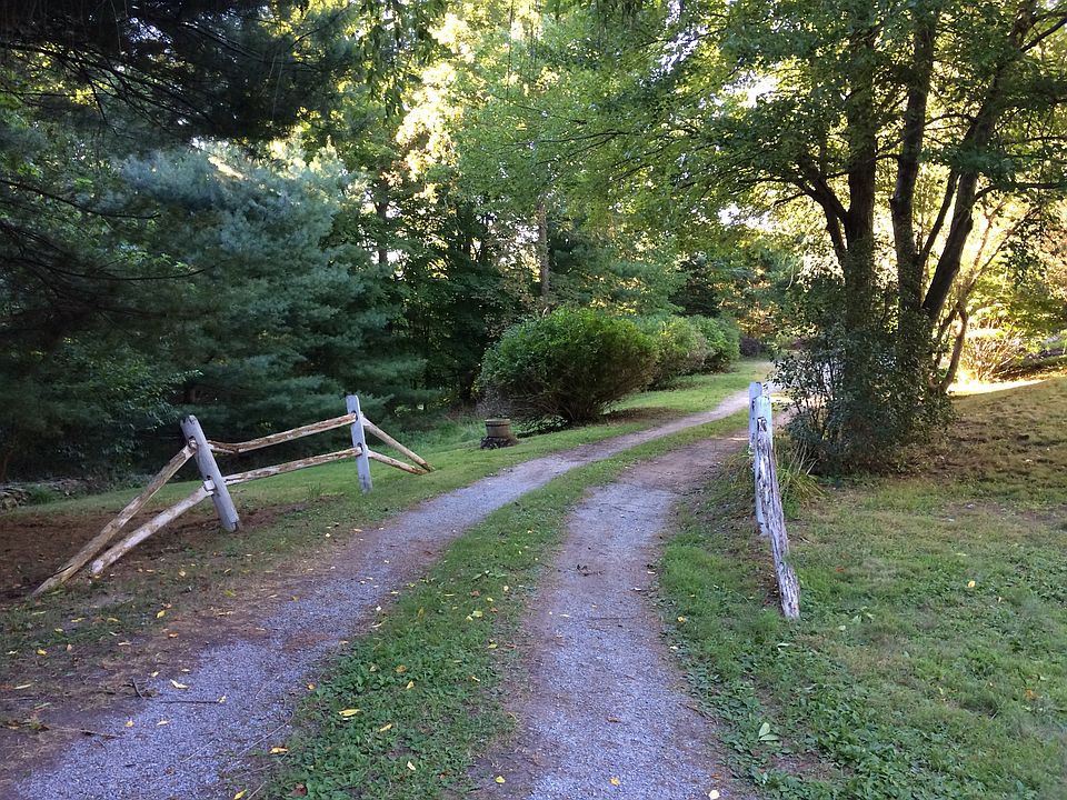 34 Denise Ct, Salt Point, NY 12578 Zillow