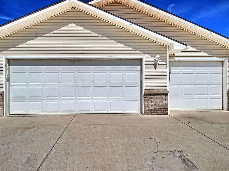 850 Henry Cir — Photo 5
