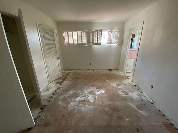 new paint as of 8/13/2020! New floors going in in the coming week.