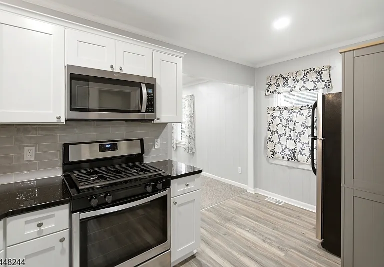 28 Edgewood Ter #A — Photo 9