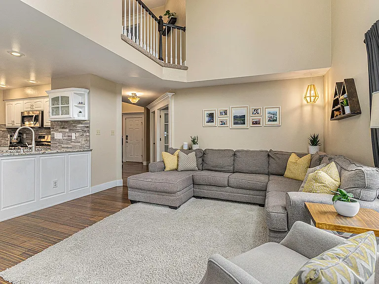 8219 Radcliff Dr — Photo 17