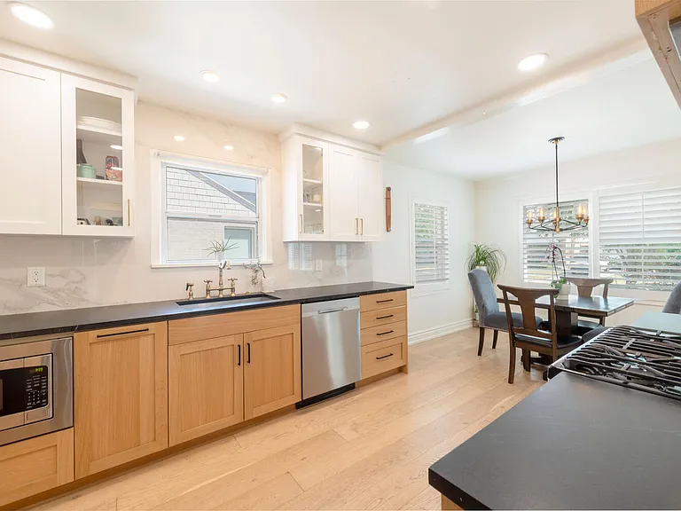 2201 E Wilson Ave — Photo 6