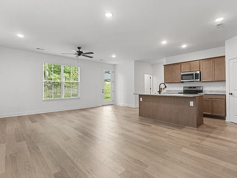 1645 Lateglow Way — Photo 3