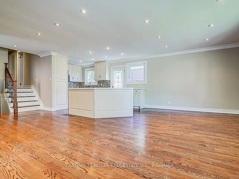 37 Dallington Dr — Photo 17