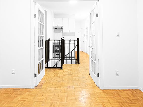 4th image of 11 Jones St APT 4