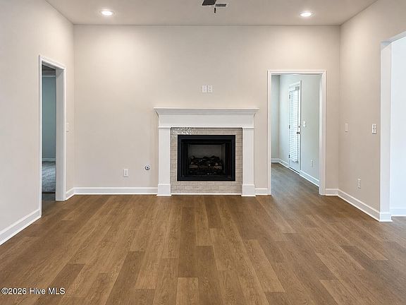3rd image of 8375 Snelling Drive