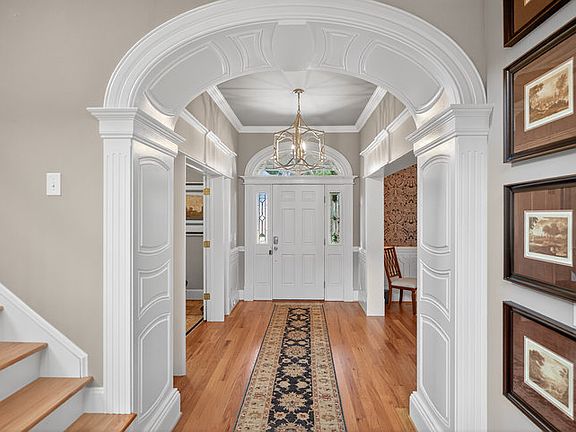 4th image of 105 Rivendell Dr