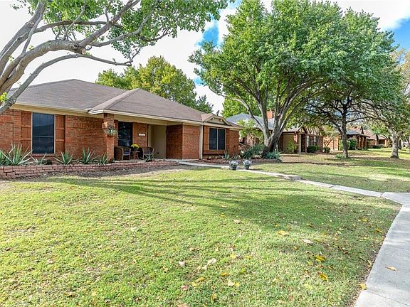 3rd image of 1530 Winter Park Ln