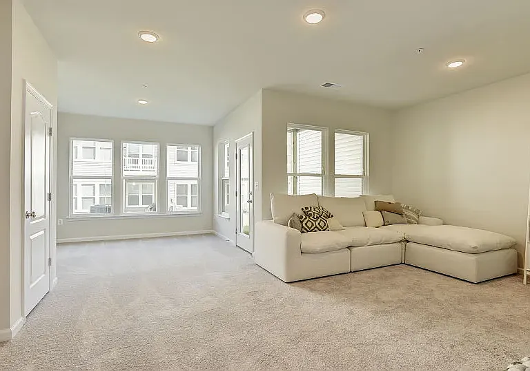 8308 Meadowood Dr — Photo 4