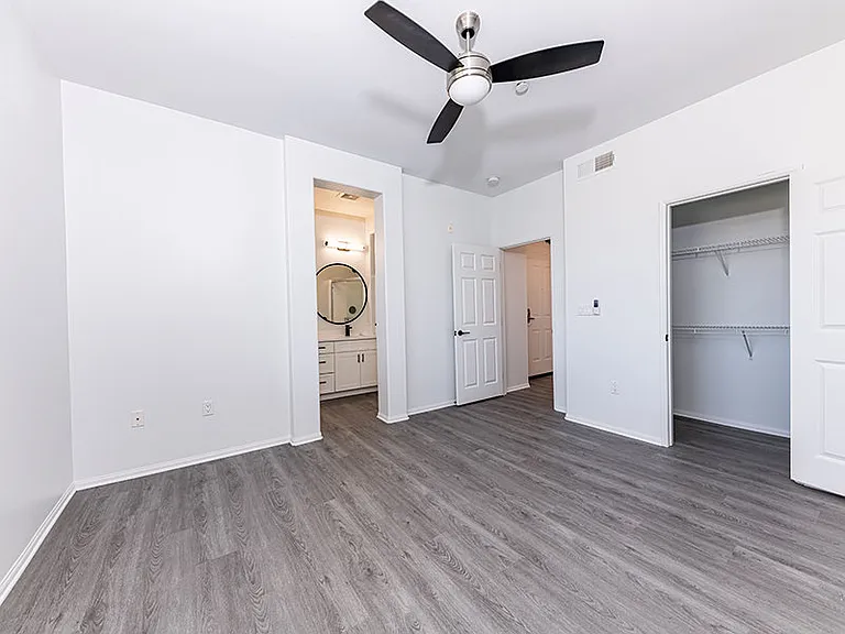 Placita Luxe Residences — Photo 11