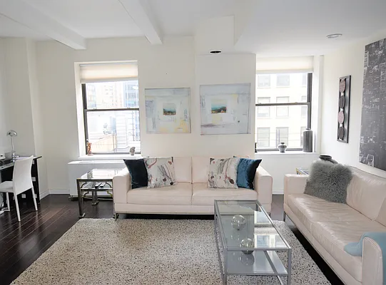 Rented by Global Realty Opportunities | media 10