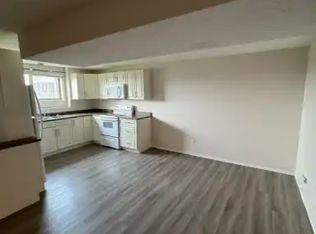 212 26th St #1A, Cold Lake, AB T9M0E3