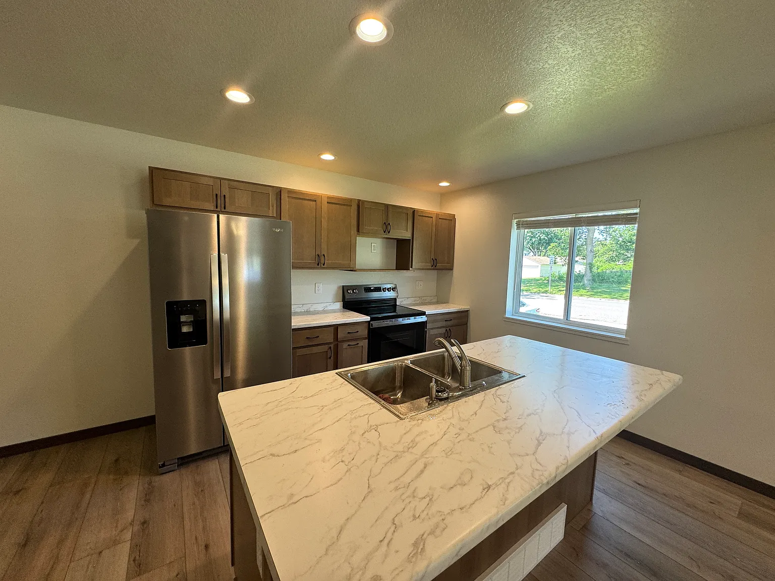 1 bed, 2.5 bath, 1400 sqft, $635 — Photo 3
