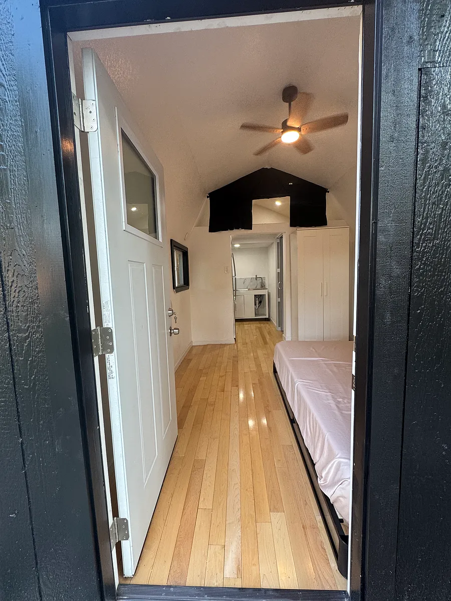 Building Photo - 536 Hillvale Dr