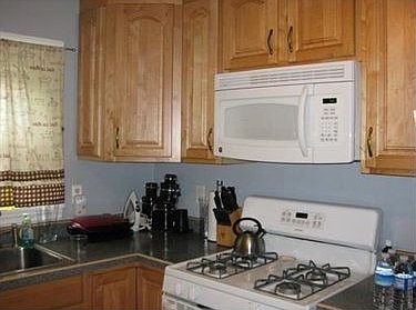 5th image of 256 W Riverview Ave