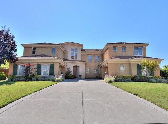 2nd image of 4438 Terra Brava Pl