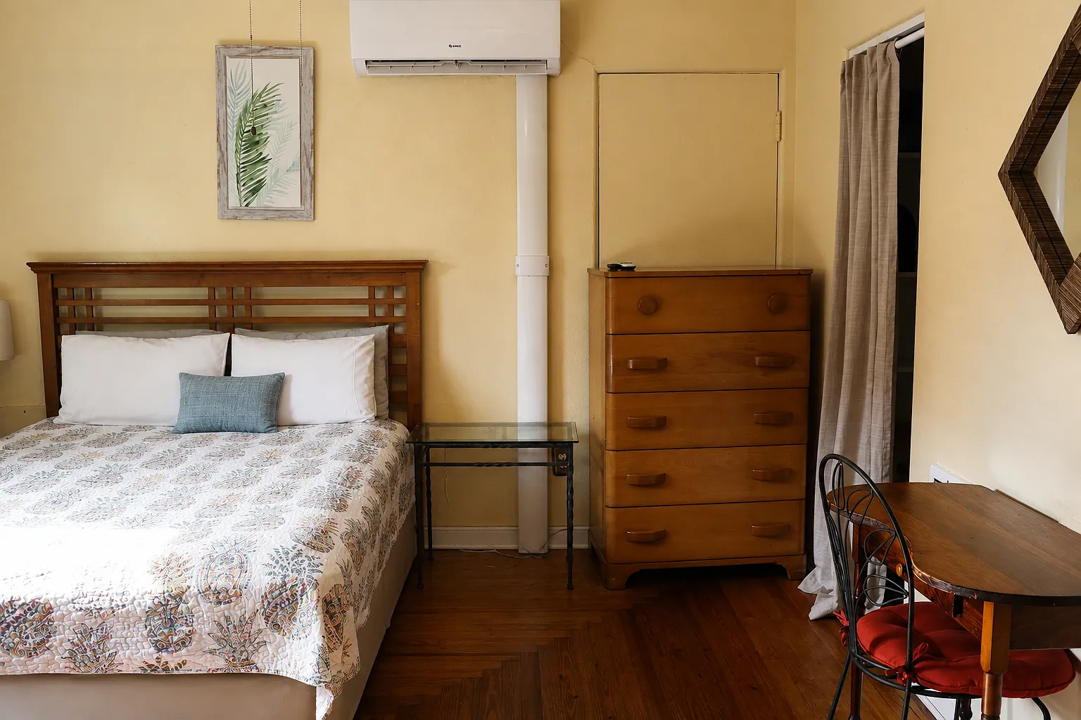 1 bed, 375 sqft, $1,600 — Photo 2
