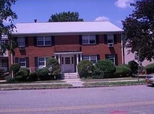 314 Parkside Dr, Suffern, NY 10901