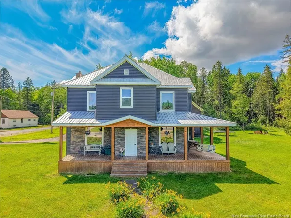 2 Central St, Doaktown, NB E9C 1E6