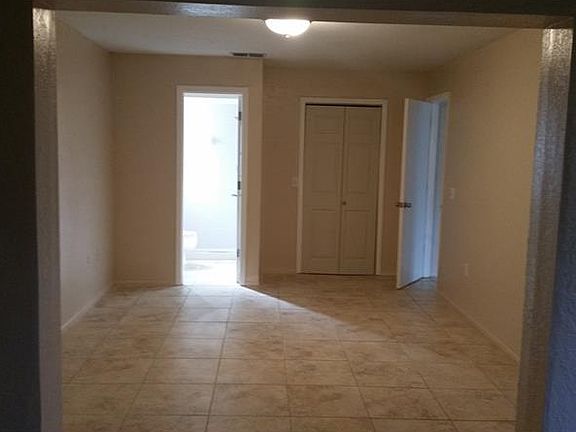 5th image of 4533 Barton Dr