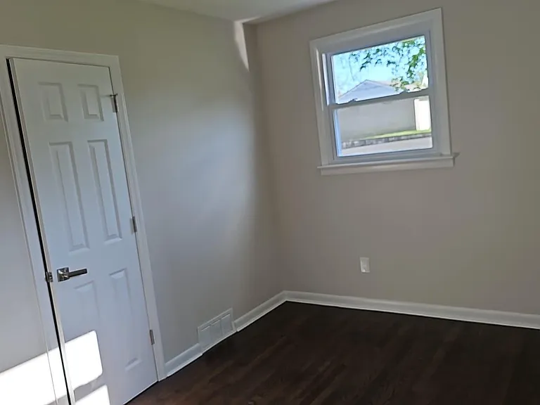 1437 Blackburn Ct — Photo 6