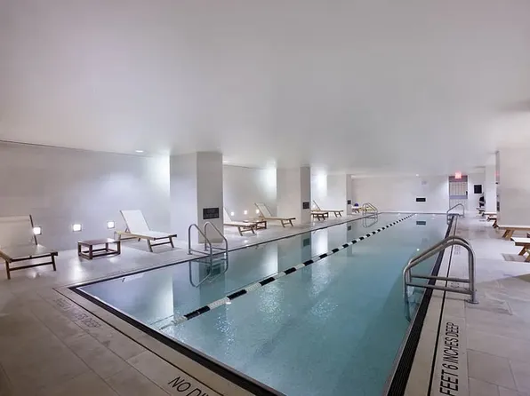 20 Pine Street image 10 of 17