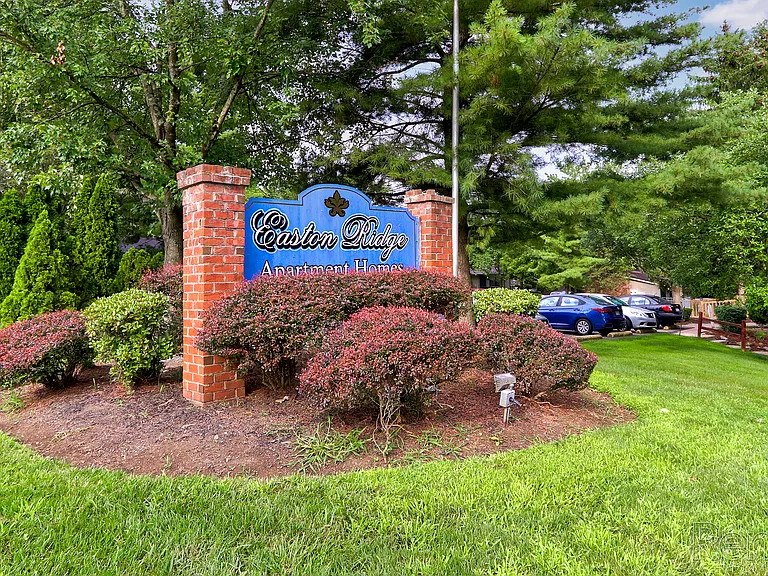 Easton Ridge Apartments — Photo 18
