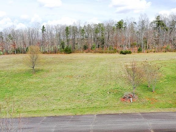 3rd image of 120 Vintage Woods Ct