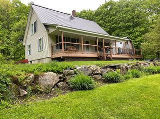 243 Hinman Rd, Glover, VT 05839