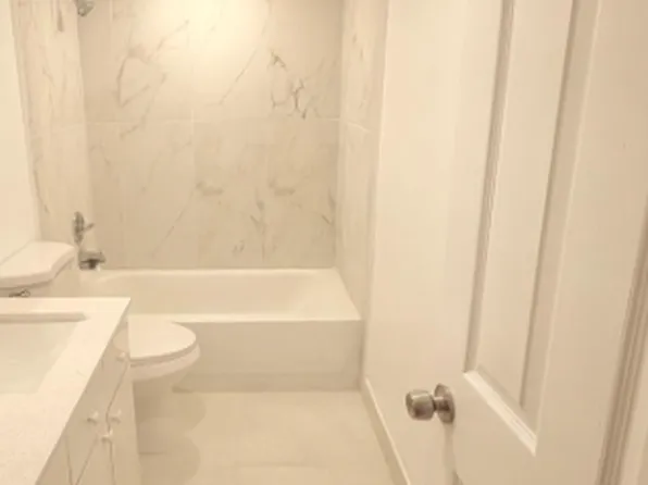 7208 Fairway Dr, Miami Lakes, FL 33014