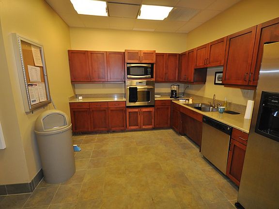 Full kitchen for resident events!